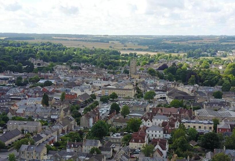 بنسيون Cotswold Hare