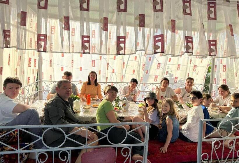 بنسيون Guest House Nika, Nukus