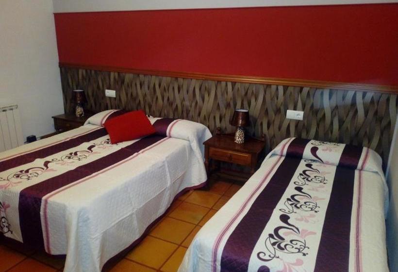 بنسيون Hostal De La Villa Molinos