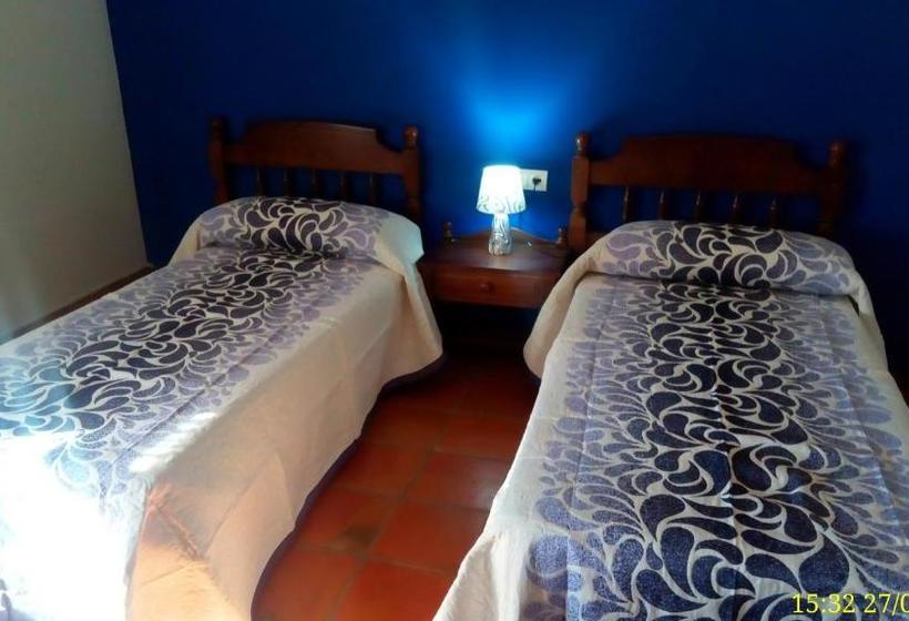 بنسيون Hostal De La Villa Molinos