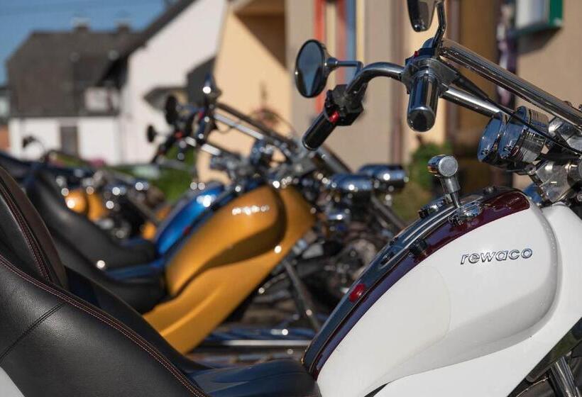 ペンション Landhaus Heimisch Bed & Breakfast