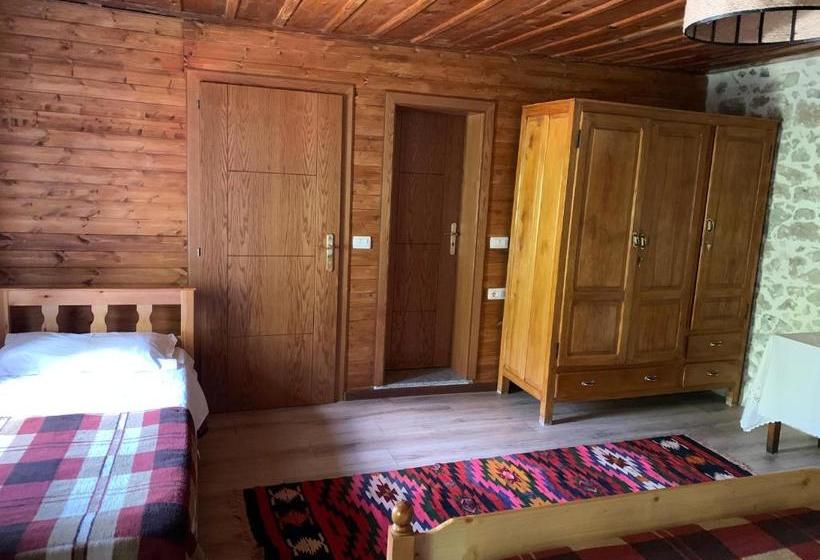 פנסיון Molla Guest House