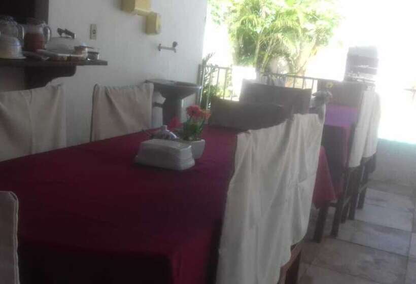 ペンション Pousada Dona Helena