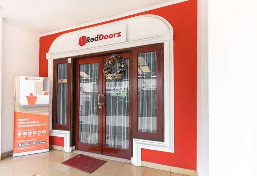 膳宿费 Reddoorz @ Jalan Maengket Manado