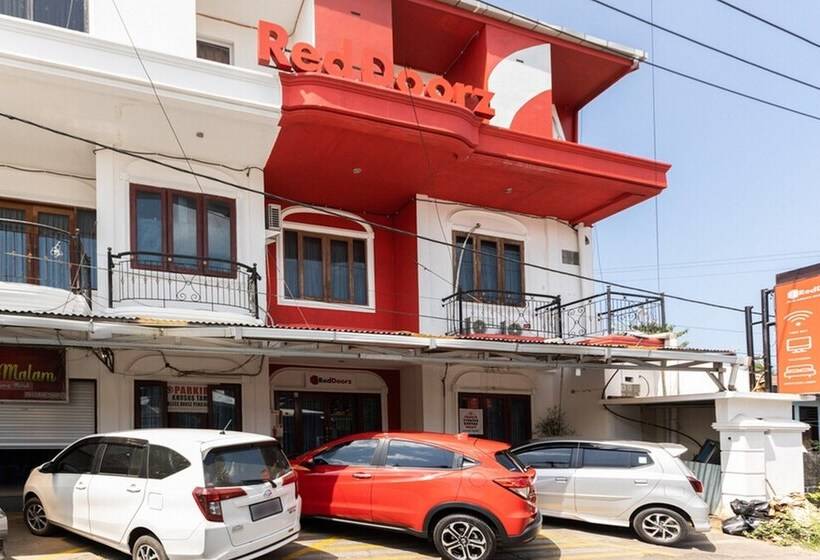 膳宿费 Reddoorz @ Jalan Maengket Manado