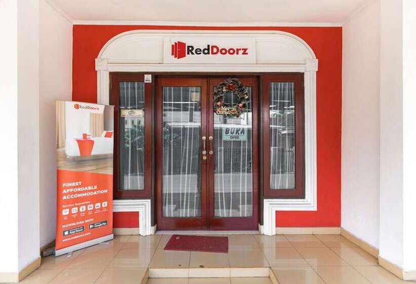 膳宿费 Reddoorz @ Jalan Maengket Manado