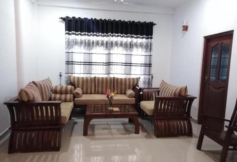 פנסיון Senu Beach Villa