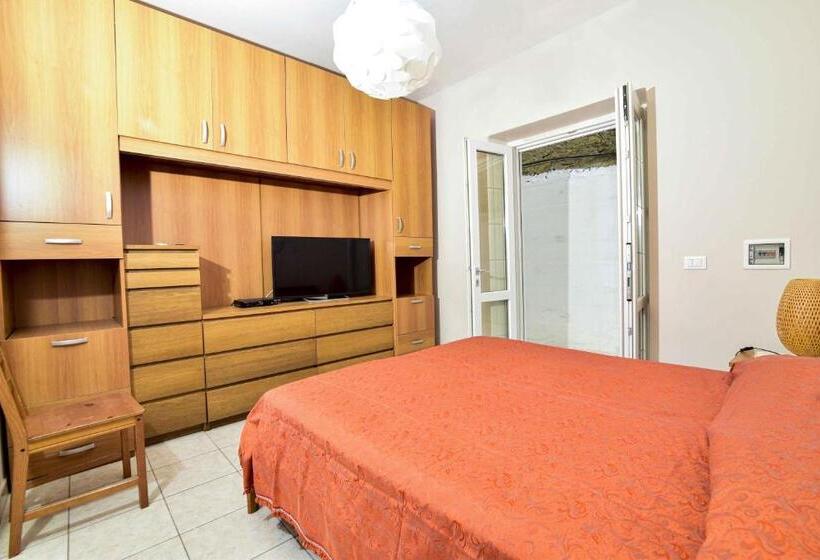 بنسيون Solemareponza Casa Maria