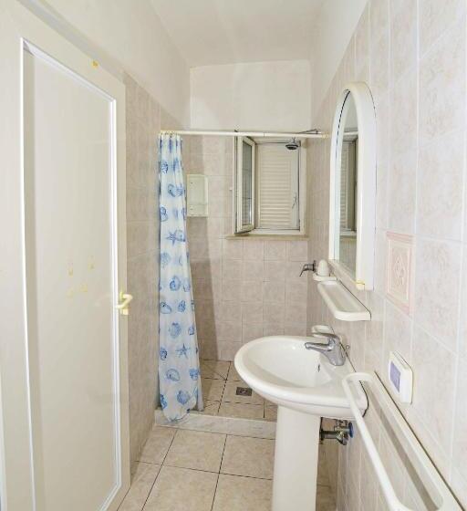 بنسيون Solemareponza Casa Maria