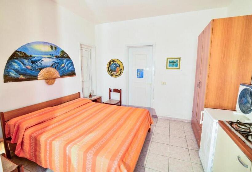 بنسيون Solemareponza Casa Maria