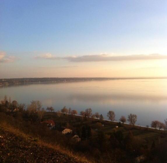 بنسيون Szilvia Ház Balatonakarattya