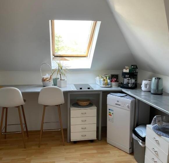 بنسيون Szilvia Ház Balatonakarattya