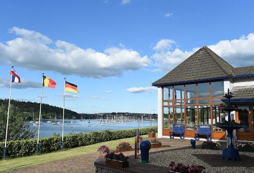 פנסיון Whispering Pines