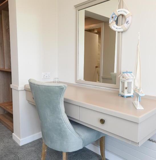 פנסיון Whispering Pines