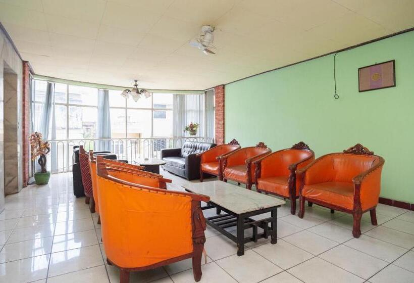 Reddoorz Syariah At Hotel Matahari 2