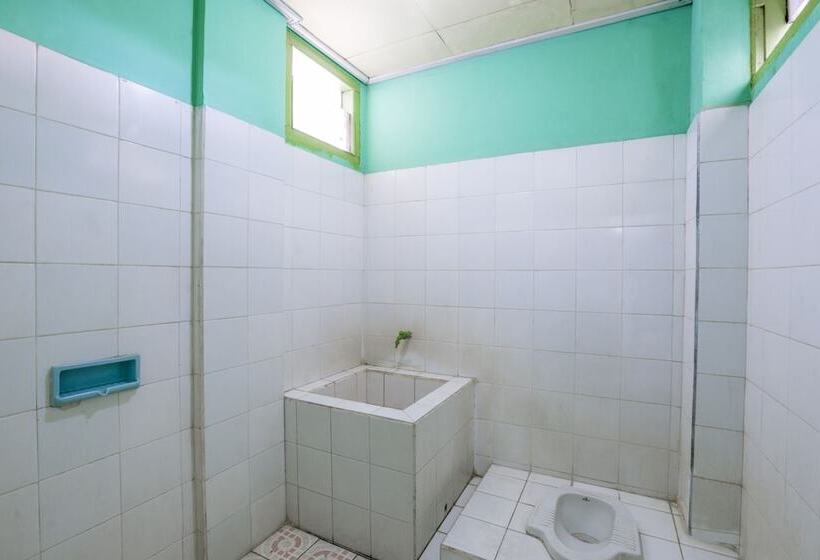 Reddoorz Syariah At Hotel Matahari 2