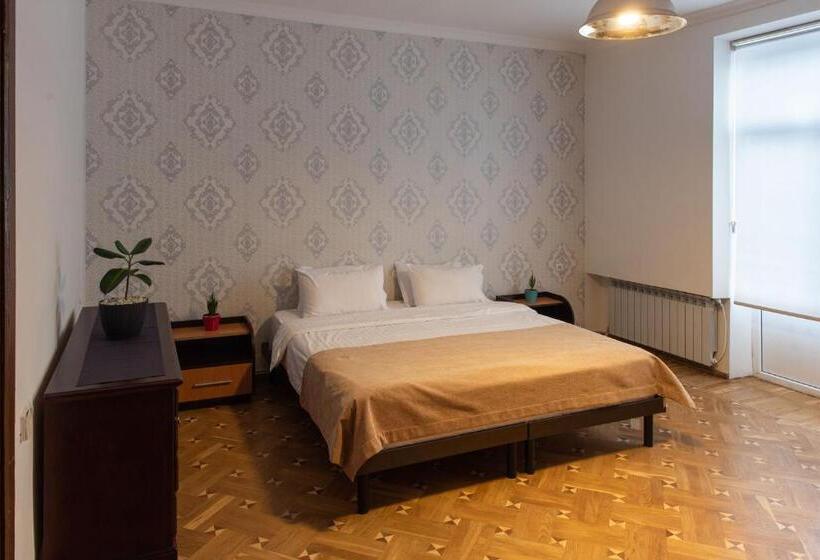 Skyline Hotel Yerevan