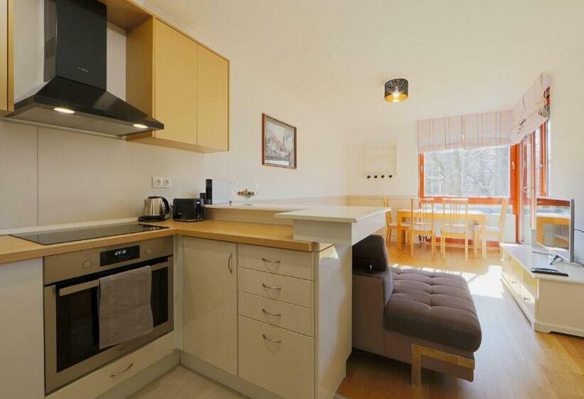 The Bluedeck Wellness Apartment