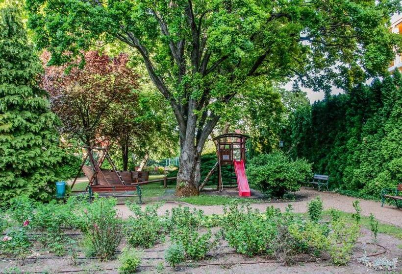 The Bluedeck Wellness Apartment