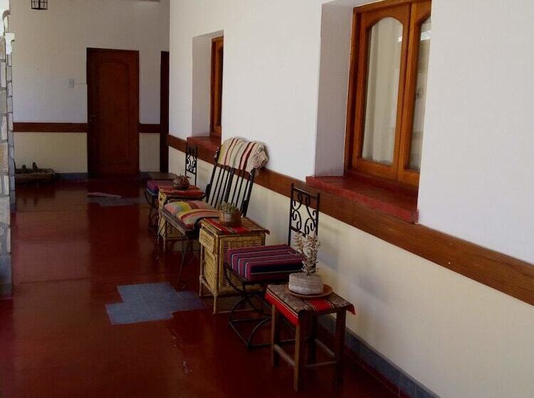 ユースホステル Azul Humahuaca Hostal