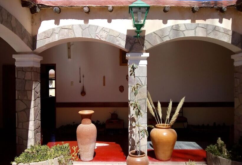 ユースホステル Azul Humahuaca Hostal
