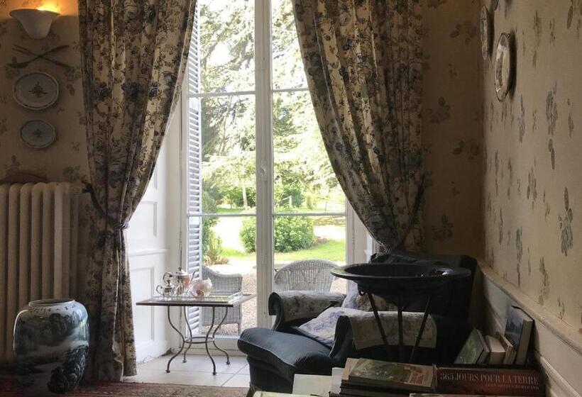 Bed And Breakfast   Château Du Vau