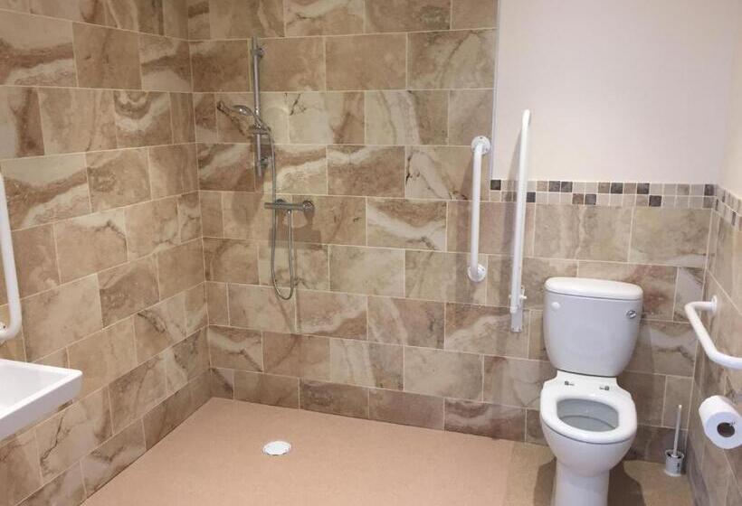 مبيت وإفطار Fir Tree Barn