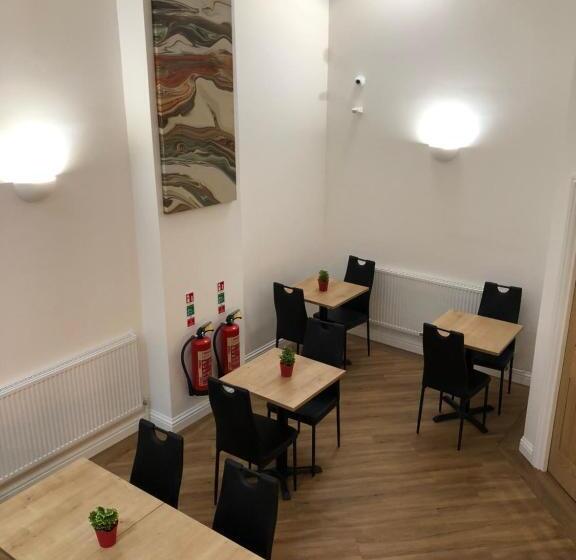 مبيت وإفطار Fir Tree Barn