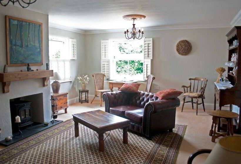 צימר Highbury Garden Suite