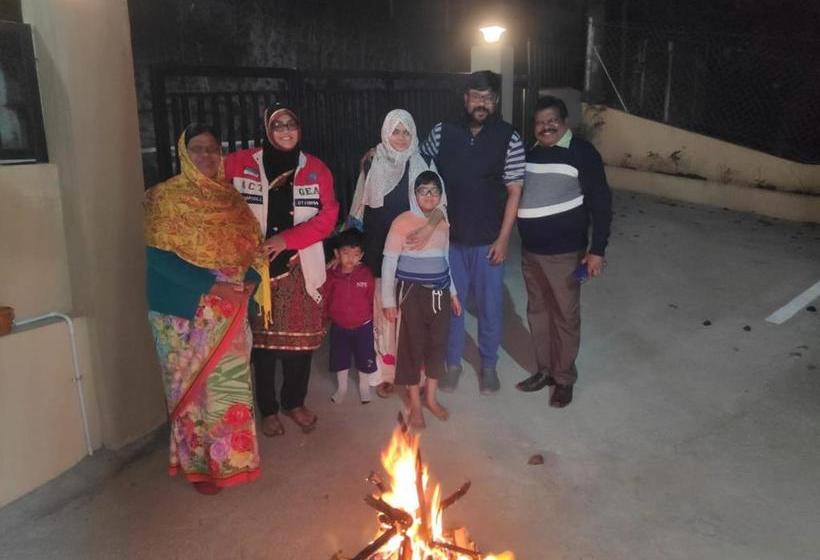 تختخواب و صبحانه Le Charmin