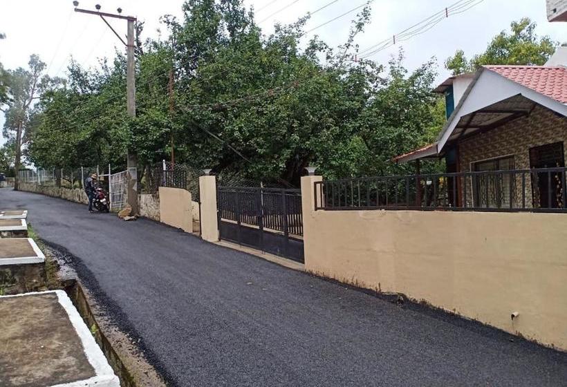 تختخواب و صبحانه Le Charmin