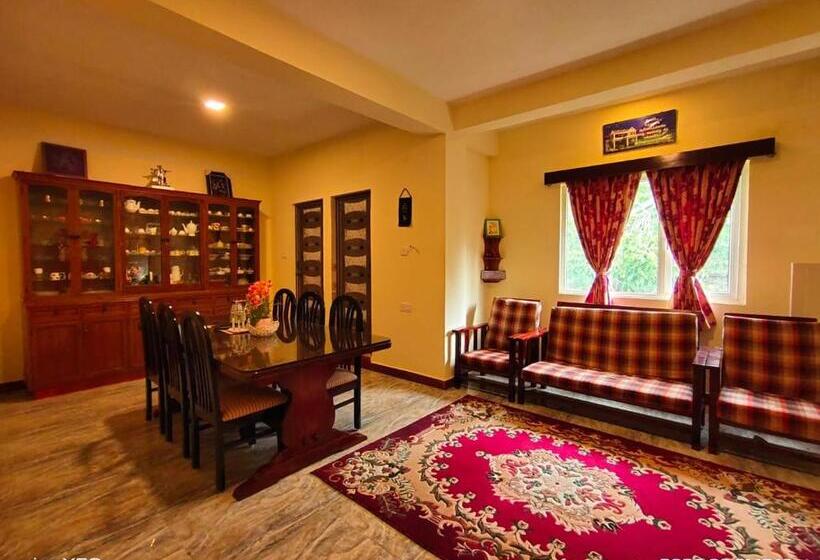 تختخواب و صبحانه Le Charmin