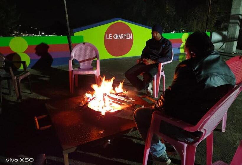 تختخواب و صبحانه Le Charmin