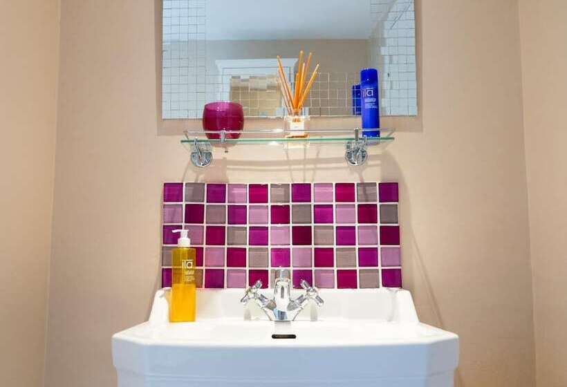 مبيت وإفطار The Old Post Office  Adlestrop