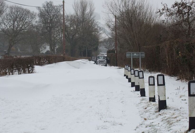 مبيت وإفطار The Old School House