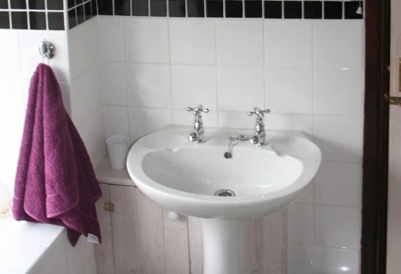 مبيت وإفطار The Old School House