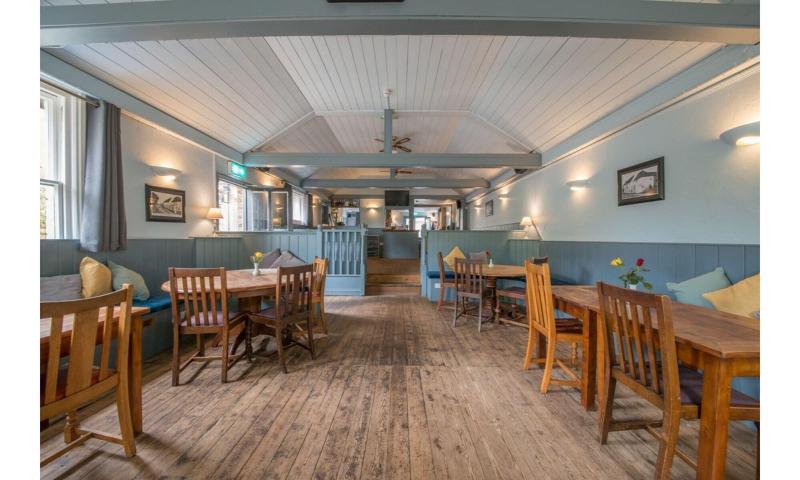 مبيت وإفطار The White Horse Inn