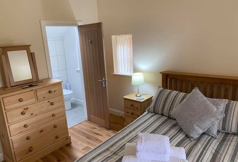 مبيت وإفطار The White Lady