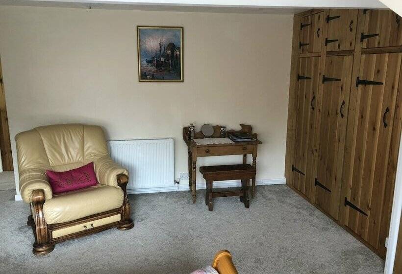 Blaencwm Bed And Breakfast