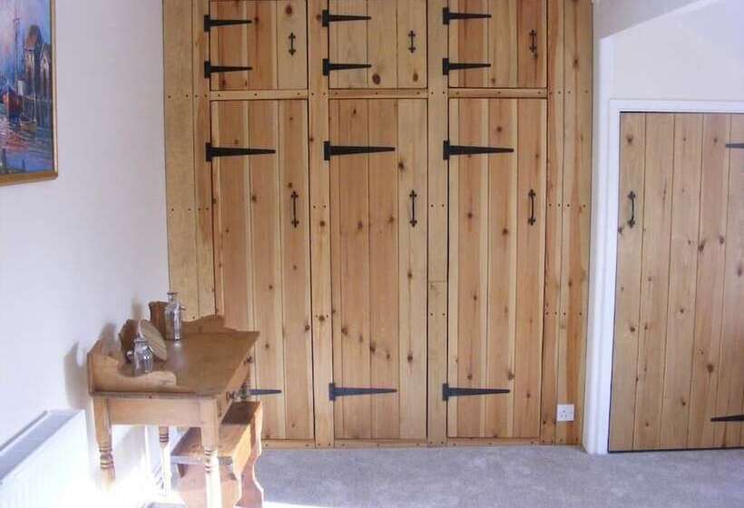 Blaencwm Bed And Breakfast