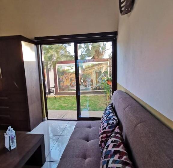 Casa Flores Hotel & Spa