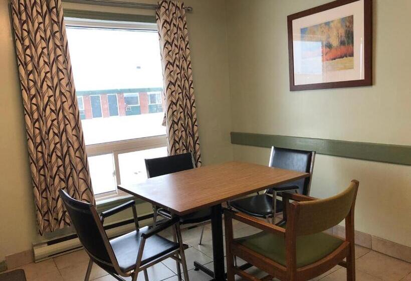 Chimo Motel