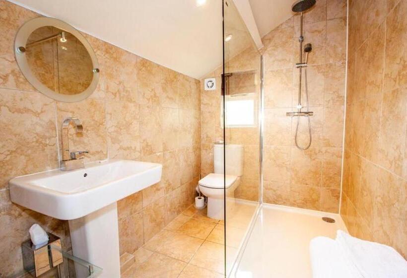 簡易ホテル The Tankerville Arms