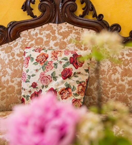 فندق Agriturismo Erbaluna