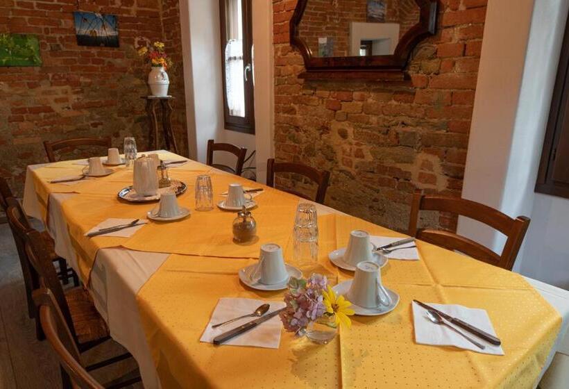 فندق Agriturismo Erbaluna