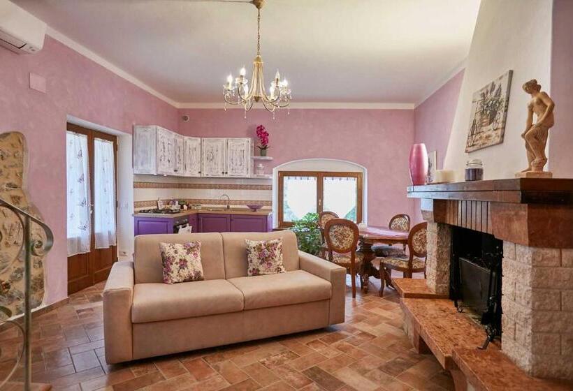 בית מלון כפרי Agriturismo Montecrespini