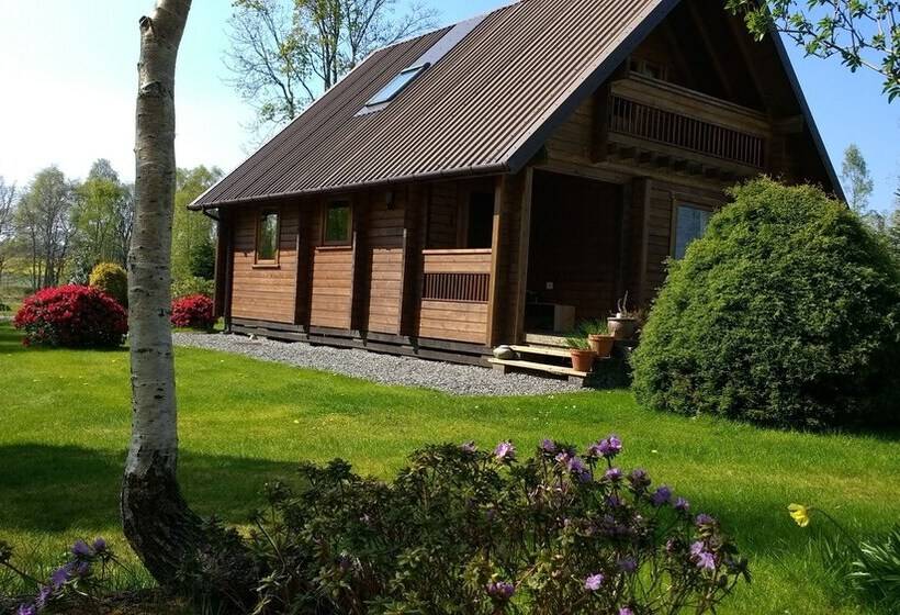 Отель Black Isle Lodge