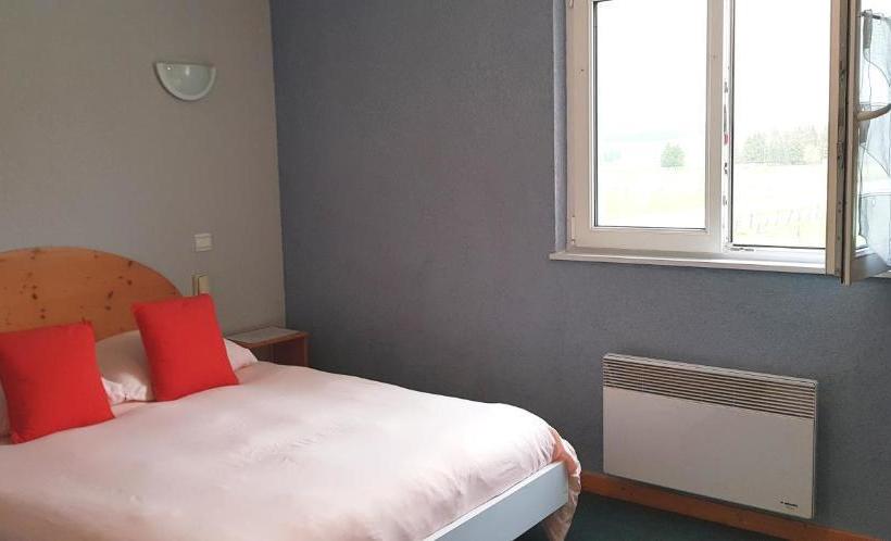 فندق Logis Ferme De La Vrine