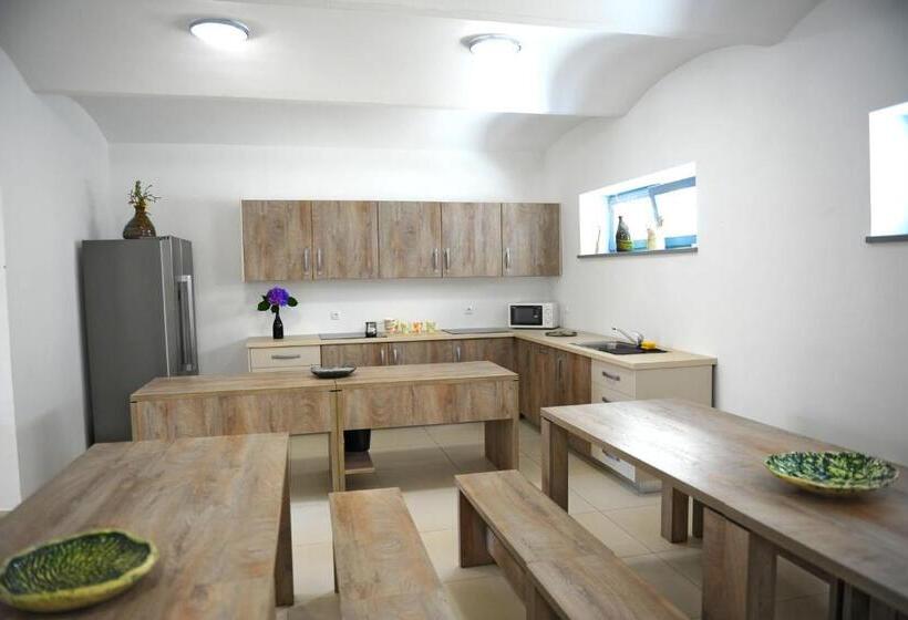 هتل Hostel Ormož