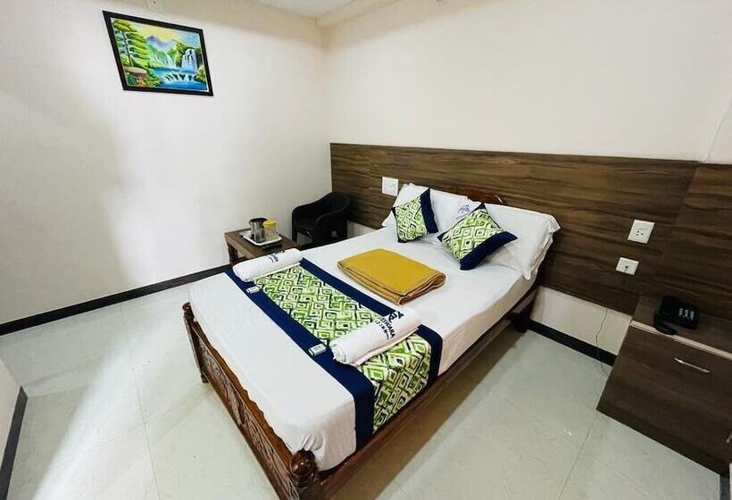 호텔 Nb Venkaeswara Grand Inn